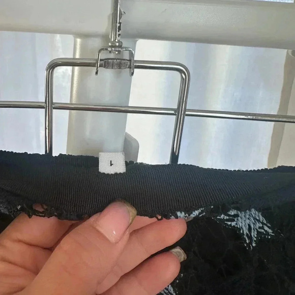 Sandro Lace Star Skirt Size 1 - Picture 5 of 6